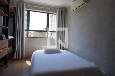 Sala _Quarto  de kitnet/studio para alugar com 1 quarto, 28m² em Protásio Alves, Porto Alegre