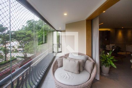 Apartamento à venda com 3 quartos, 206m² em Santo Amaro, São Paulo
