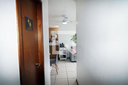 Sala - Corredor de apartamento para alugar com 2 quartos, 50m² em Irajá, Rio de Janeiro
