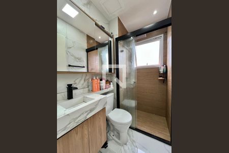 Banheiro de apartamento à venda com 2 quartos, 49m² em Vila Industrial (campinas), Campinas