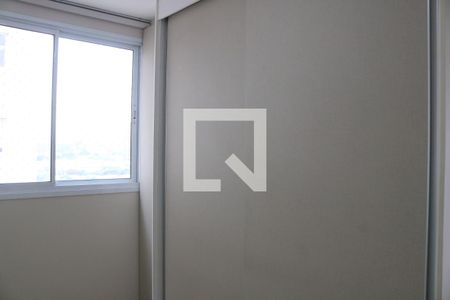 Quarto 1 de apartamento à venda com 2 quartos, 46m² em Parque Industrial Tomas Edson, São Paulo