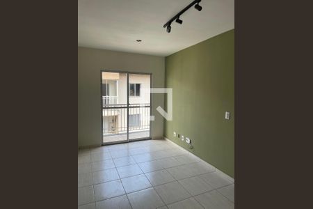 Sala de apartamento para alugar com 2 quartos, 55m² em Centro, Cotia