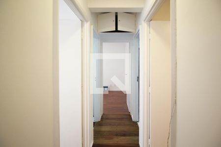 Corredor de apartamento para alugar com 3 quartos, 85m² em Itaim Bibi, São Paulo