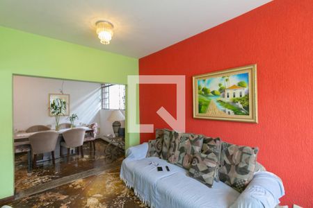 Casa à venda com 4 quartos, 360m² em Santa Branca, Belo Horizonte