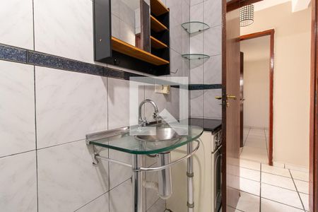 Banheiro Social de casa para alugar com 3 quartos, 100m² em Xaxim, Curitiba