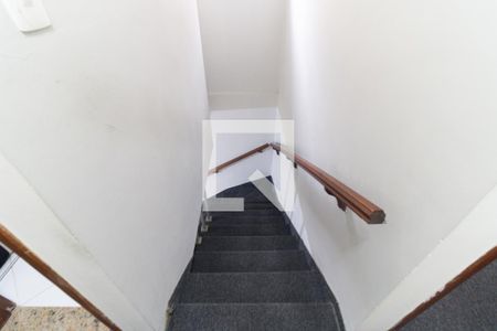 Escada de casa à venda com 3 quartos, 130m² em Vila das Merces, São Paulo