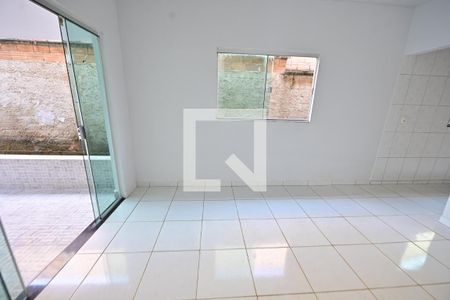 Casa para alugar com 3 quartos, 115m² em Residencial Recanto do Bosque, Goiânia