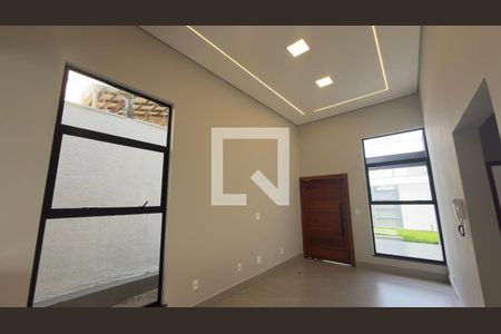 Casa à venda com 3 quartos, 219m² em Lundcéia, Lagoa Santa