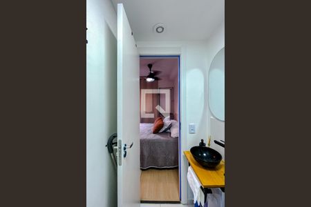 Banheiro de kitnet/studio para alugar com 1 quarto, 17m² em Mooca, São Paulo