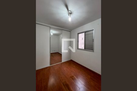 Suite de apartamento à venda com 2 quartos, 57m² em Vila Liviero, São Paulo