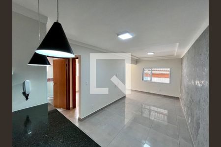 Sala de casa para alugar com 2 quartos, 100m² em Vila Dutra, Campinas