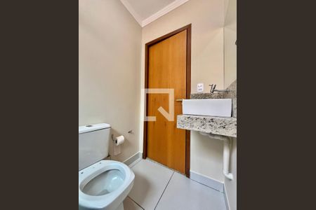 Banheiro de casa para alugar com 2 quartos, 100m² em Vila Dutra, Campinas
