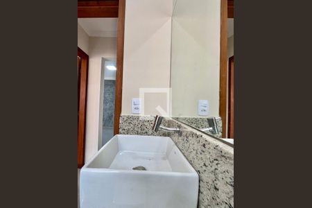 Banheiro de casa para alugar com 2 quartos, 100m² em Vila Dutra, Campinas