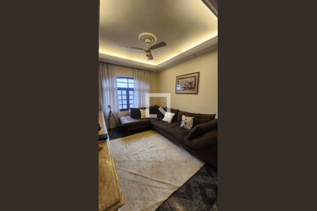 Sala de casa à venda com 4 quartos, 220m² em Jardim Popular, São Paulo