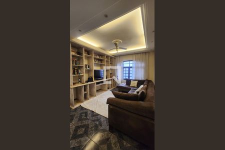 Sala de casa à venda com 4 quartos, 220m² em Jardim Popular, São Paulo