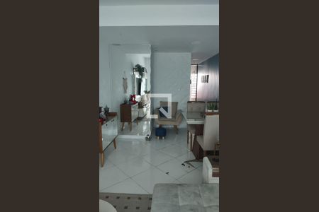 Sala de apartamento para alugar com 3 quartos, 111m² em Realengo, Rio de Janeiro