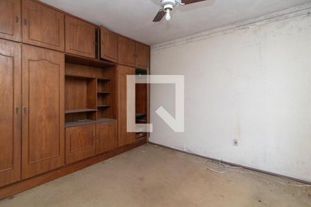 Quarto 2 de casa à venda com 5 quartos, 320m² em Santana, Porto Alegre