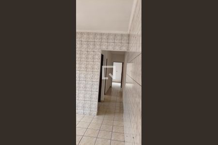 Corredor de casa para alugar com 2 quartos, 125m² em Vila Marcondes, Carapicuíba