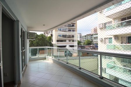 Varanda de apartamento à venda com 3 quartos, 111m² em Jacarepaguá, Rio de Janeiro