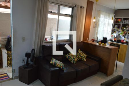 Sala de casa para alugar com 2 quartos, 60m² em Curicica, Rio de Janeiro