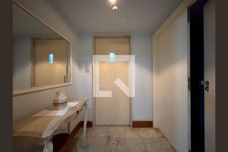 Sala 1 - hall de entrada de apartamento à venda com 3 quartos, 243m² em Copacabana, Rio de Janeiro