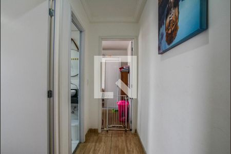 Corredor de apartamento para alugar com 2 quartos, 39m² em Jardim Vila Rica, Santo André