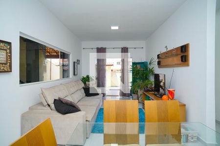 Sala de casa para alugar com 3 quartos, 150m² em Ponta Grossa, Maricá