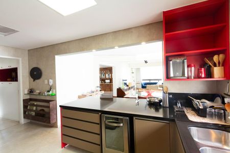 Cozinha de apartamento para alugar com 3 quartos, 152m² em Indianópolis, São Paulo