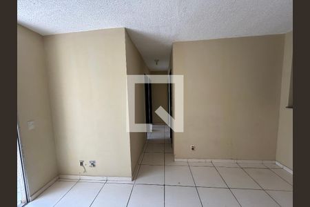 Corredor de apartamento para alugar com 3 quartos, 54m² em Pavuna, Nilópolis