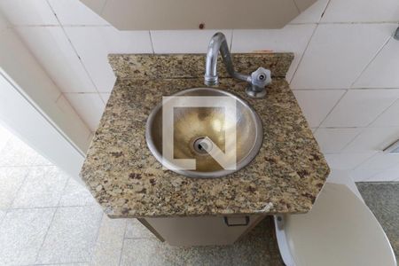 Lavabo de casa para alugar com 3 quartos, 150m² em Vila Mariza Mazzei, São Paulo