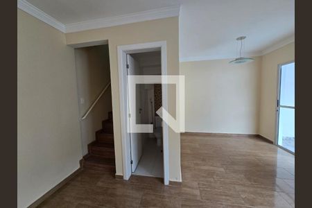 Sala de casa de condomínio para alugar com 3 quartos, 140m² em Vila Branca, Jacareí