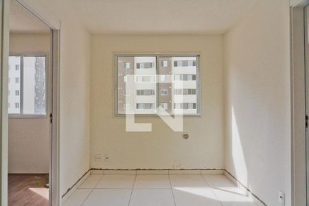 Sala/cozinha de apartamento para alugar com 2 quartos, 32m² em Parque Pan Americano, São Paulo