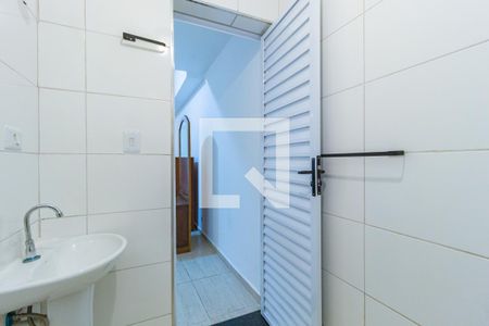 Banheiro de kitnet/studio para alugar com 1 quarto, 60m² em Mooca, São Paulo