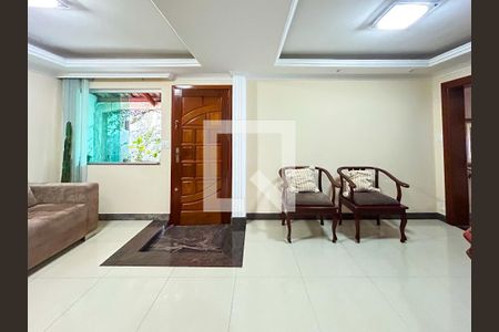 Casa à venda com 5 quartos, 278m² em Alípio de Melo, Belo Horizonte