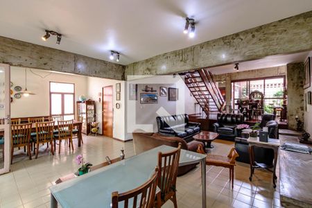 Sala de casa para alugar com 4 quartos, 359m² em Vila Gumercindo, São Paulo