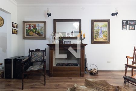 Sala de Estar -Lareira de casa à venda com 3 quartos, 280m² em Aclimação, São Paulo