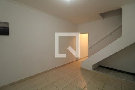 Sala de casa para alugar com 2 quartos, 150m² em Vila Industrial, São Paulo