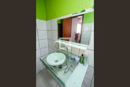 Banheiro da Suite de casa para alugar com 3 quartos, 200m² em Laranjeiras, Uberlândia