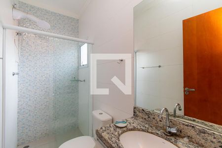 Banheiro  de apartamento para alugar com 1 quarto, 28m² em Vila Prudente, São Paulo