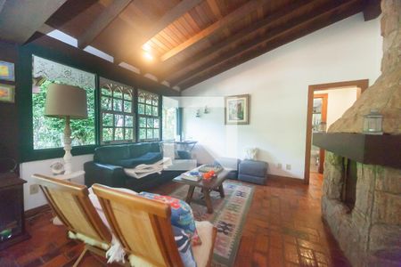 sala de casa de condomínio à venda com 3 quartos, 500m² em Retiro do Chale, Brumadinho