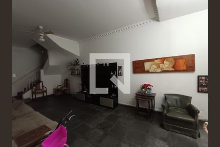 Casa à venda com 4 quartos, 251m² em Mirandópolis, São Paulo