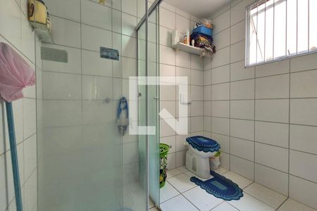 Banheiro de apartamento à venda com 2 quartos, 50m² em Jardim do Lago Continuacao, Campinas