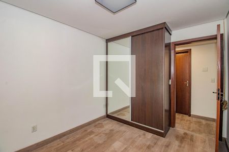 Quarto 1 de apartamento para alugar com 3 quartos, 92m² em São João, Porto Alegre