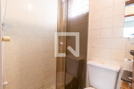 Banheiro Social de apartamento para alugar com 2 quartos, 53m² em Capão Raso, Curitiba