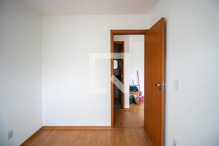 Quarto 1 de apartamento para alugar com 2 quartos, 46m² em Bonsucesso, Rio de Janeiro