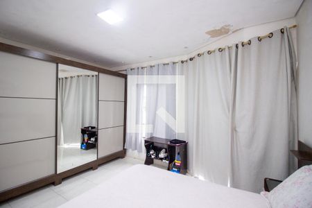 Quarto Suíte de casa à venda com 3 quartos, 242m² em Tropical, Contagem