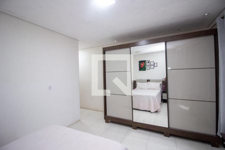 Quarto Suíte de casa à venda com 3 quartos, 242m² em Tropical, Contagem