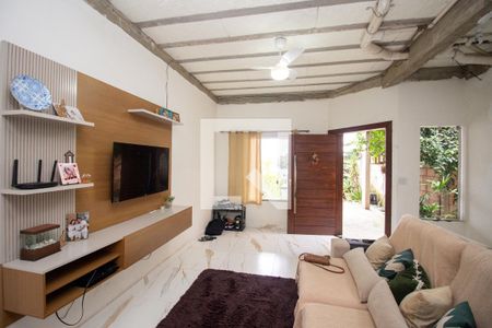 Sala de casa à venda com 3 quartos, 242m² em Tropical, Contagem