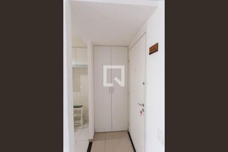 Hall de entrada de apartamento para alugar com 2 quartos, 54m² em Jardim Ipaussurama, Campinas
