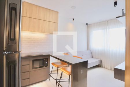Sala/Cozinha de apartamento para alugar com 2 quartos, 38m² em Quarta Parada, São Paulo